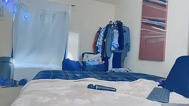 VeronicaRonnieTaylor online show from December 2024 08:27:02 PM