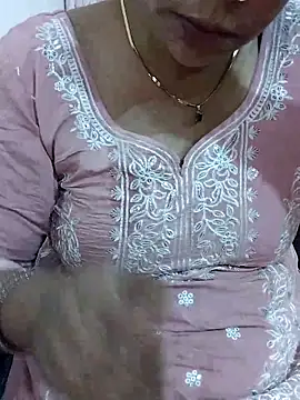 Snapshot of Urmila_bhabhii chatting on May 2026 03:23:02 AM Urmila bhabhii online show from May 2026 03:23:02 AM