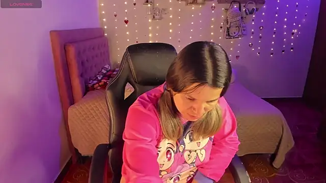 Sabrina Hall  online show from April 2026 02:53:01 AM