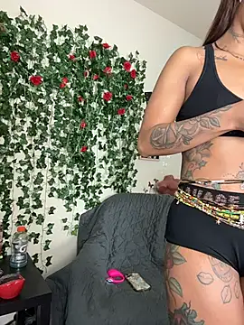 butterflybootyy online show from November 2025 03:47:02 PM