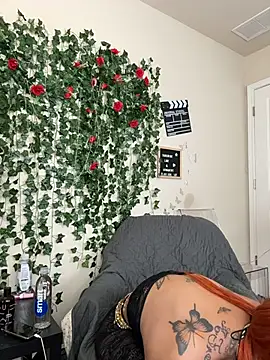 butterflybootyy online show from November 2025 01:33:02 PM