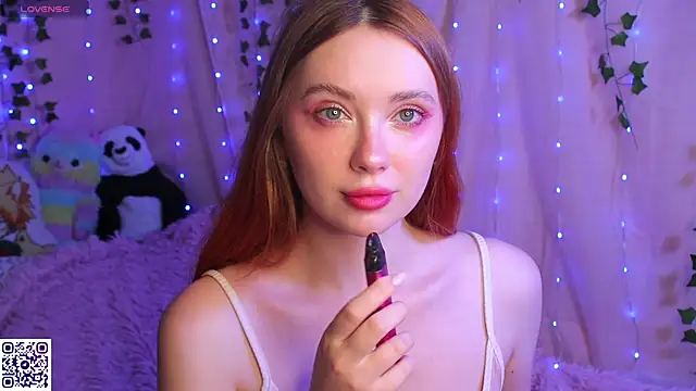 Snapshot of YourSkyAni chatting on October 2025 12:15:02 PM YourSkyAni online show from October 2025 12:15:02 PM