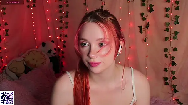 Snapshot of YourSkyAni chatting on November 2025 12:27:02 PM YourSkyAni online show from November 2025 12:27:02 PM