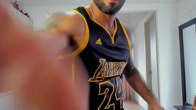 SamirHazard97 online show from December 2025 08:38:02 PM