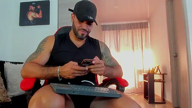 SamirHazard97 online show from April 2026 09:39:33 PM