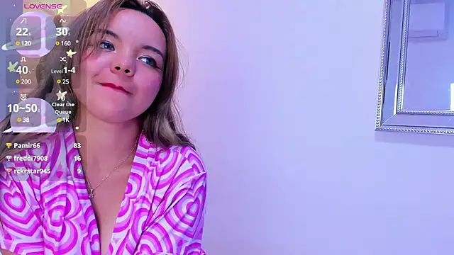 Snapshot of EmilyRouss_ chatting on January 2025 01:26:01 AM EmilyRouss online show from January 2025 01:26:01 AM