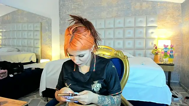 MelaniieRoux online show from June 2026 07:36:01 PM