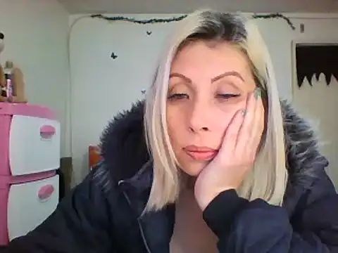 alixia81 online show from January 2025 12:35:01 PM