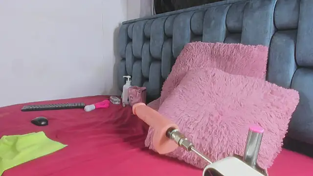 Roxy-Smith online show from February 2026 11:14:02 PM