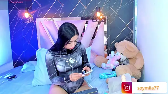 Snapshot of Miia77_ chatting on May 2026 01:11:02 AM Miia77 online show from May 2026 01:11:02 AM