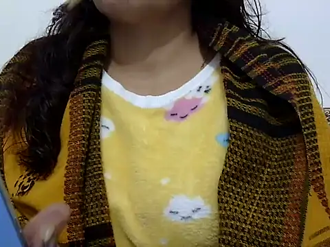 mishi kaur online show from December 2024 12:38:02 PM