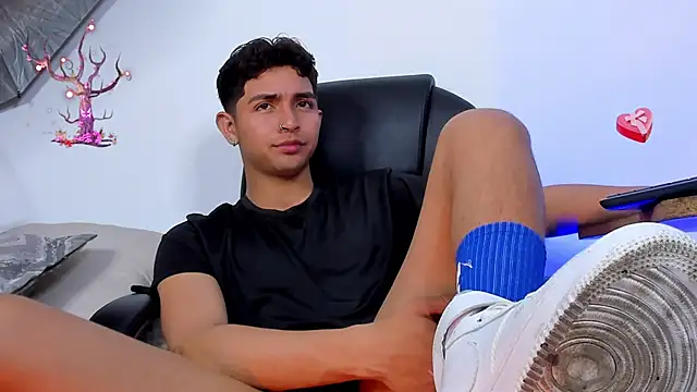 Snapshot of Muichiro_tokito1 chatting on October 2025 01:59:02 AM Muichiro tokito1 online show from October 2025 01:59:02 AM