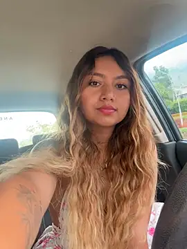 amanda-medrano1 online show from February 2025 02:15:02 PM