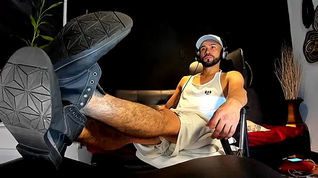 alessandro wye online show from November 2025 01:50:02 AM