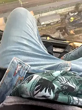 zilzop online show from December 2025 01:16:02 PM