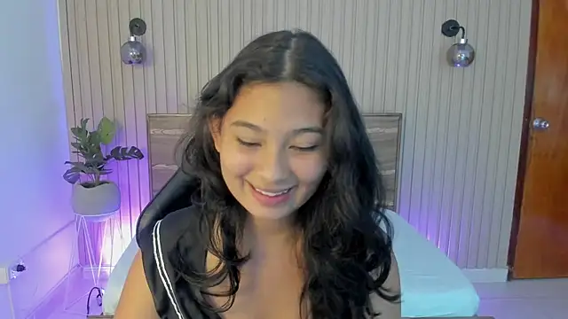 Snapshot of melody_flowers chatting on January 2025 01:21:02 PM melody flowers online show from January 2025 01:21:02 PM
