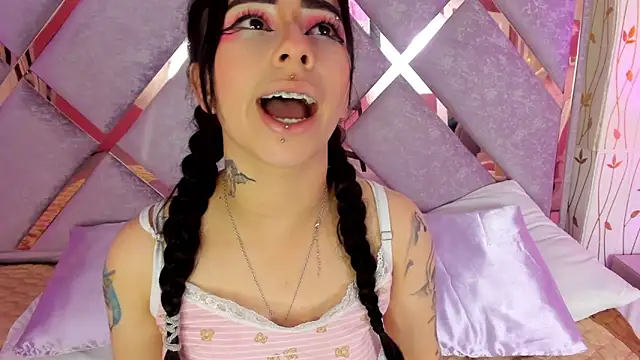 hanna  azumi online show from February 2025 07:58:02 AM