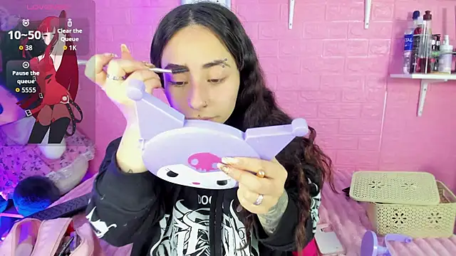 hanna  azumi online show from December 2025 02:08:02 AM