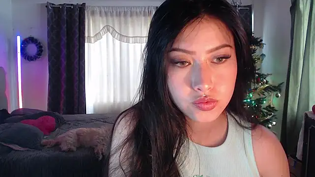 Snapshot of Emilyswan04 chatting on December 2024 06:42:02 PM Emilyswan04 online show from December 2024 06:42:02 PM