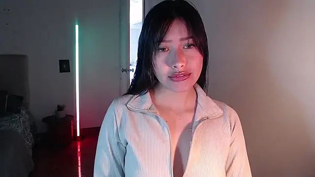 Snapshot of Emilyswan04 chatting on January 2025 02:39:01 PM Emilyswan04 online show from January 2025 02:39:01 PM