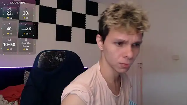 Snapshot of bryamado69 chatting on October 2025 07:45:02 PM bryamado69 online show from October 2025 07:45:02 PM