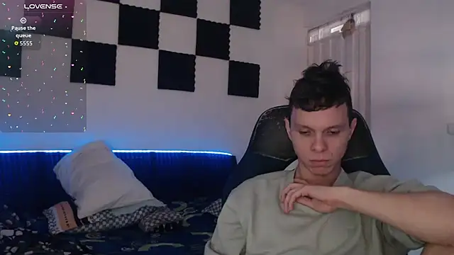 Snapshot of bryamado69 chatting on November 2025 05:24:01 PM bryamado69 online show from November 2025 05:24:01 PM