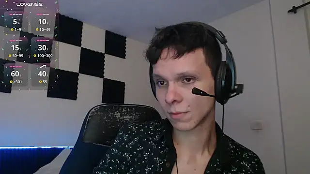 Snapshot of bryamado69 chatting on November 2025 03:28:01 AM bryamado69 online show from November 2025 03:28:01 AM