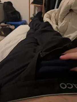 pignoufe online show from February 2026 09:10:02 PM