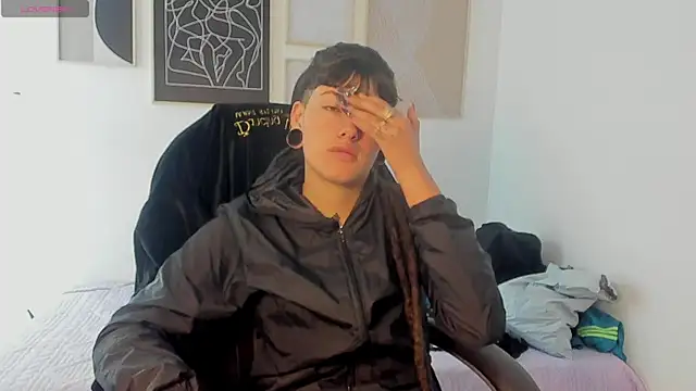  sharlotte777 online show from November 2025 01:58:01 PM