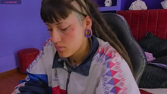  sharlotte777 online show from April 2026 06:10:01 PM