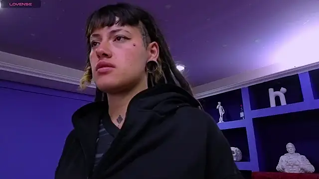  sharlotte777 online show from April 2026 01:35:02 PM