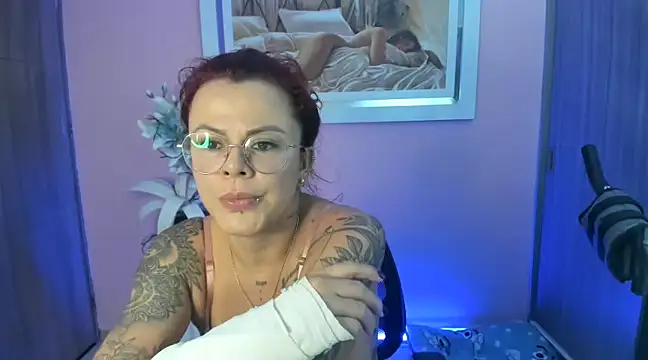 Snapshot of KAROL_MILF chatting on January 2025 06:35:01 PM KAROL MILF online show from January 2025 06:35:01 PM