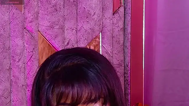 SarahBrunet online show from April 2026 07:58:01 PM