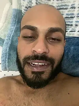 Snapshot of islandvybee55 chatting on January 2025 02:20:02 AM islandvybee55 online show from January 2025 02:20:02 AM