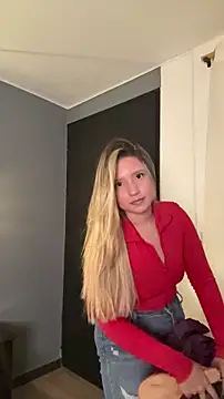 MiaPetit  online show from December 2025 08:04:01 PM