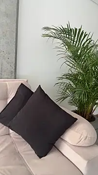 MiaPetit  online show from April 2026 07:22:02 PM