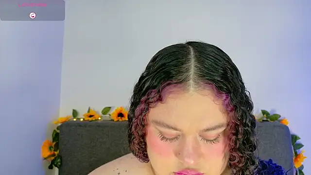 lunitaa0 online show from March 2026 03:12:02 AM