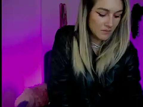 kim jeins11 online show from December 2024 10:16:01 PM