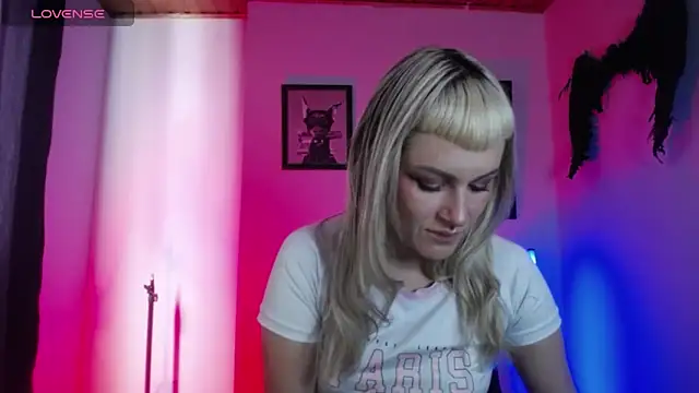 kim jeins11 online show from September 2025 05:57:01 PM