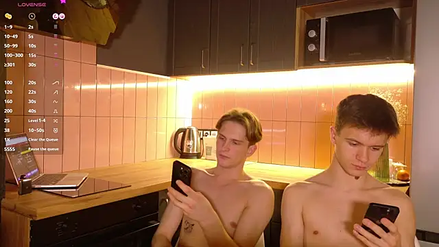  whitenight  online show from March 2025 05:49:01 PM