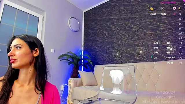 moona ray online show from December 2024 10:19:01 PM