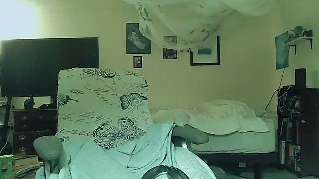 Snapshot of PolinaLoveX chatting on February 2025 06:46:02 AM PolinaLoveX online show from February 2025 06:46:02 AM