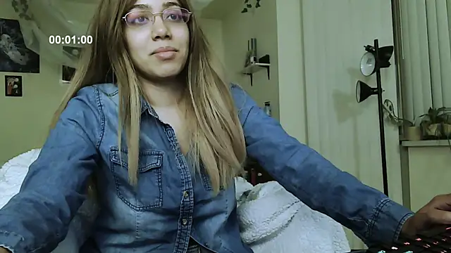 Snapshot of PolinaLoveX chatting on November 2025 02:55:01 AM PolinaLoveX online show from November 2025 02:55:01 AM