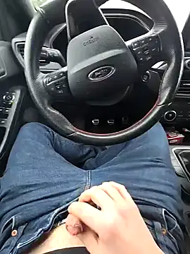 Snapshot of Titanhoott chatting on December 2024 01:36:02 PM Titanhoott online show from December 2024 01:36:02 PM