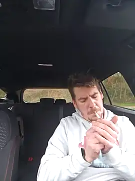 Snapshot of Titanhoott chatting on January 2025 11:33:01 AM Titanhoott online show from January 2025 11:33:01 AM