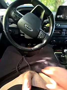 Snapshot of Titanhoott chatting on September 2025 09:54:01 AM Titanhoott online show from September 2025 09:54:01 AM