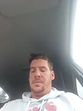 Titanhoott online show from December 2025 08:41:01 AM