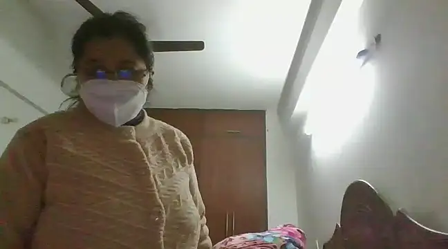 cutiecatty21 online show from December 2024 02:42:02 PM