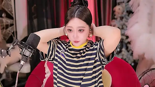 Snapshot of Missy_Nana21 chatting on July 2026 04:16:01 PM Missy Nana21 online show from July 2026 04:16:01 PM