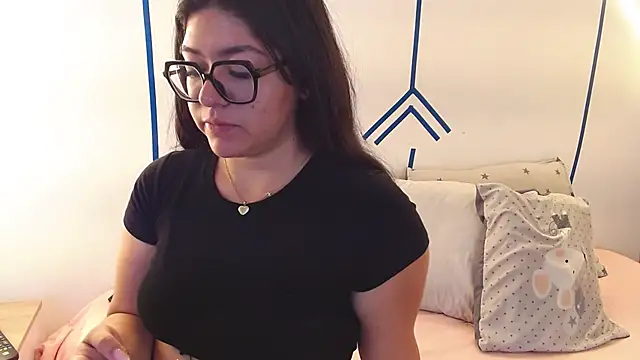 EsmeraldaSantoss online show from December 2024 12:30:01 PM